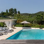 Lejlighed Hostwise - Modern & Shared Pool In Paredes Vandoma