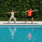 Hostwise - Modern & Shared Pool In Paredes * Vandoma