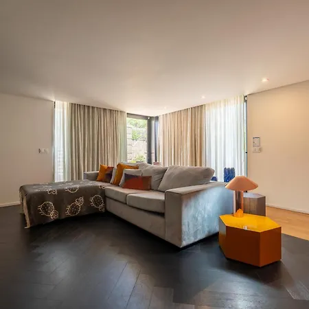 Hostwise - Modern & Shared Pool In Paredes * Vandoma