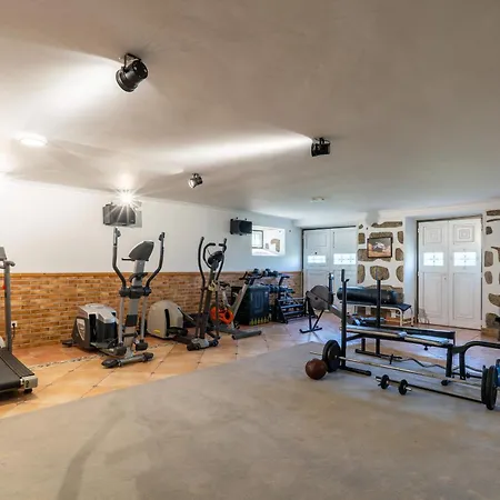 Hostwise - Modern & Shared Pool In Paredes Apartment *