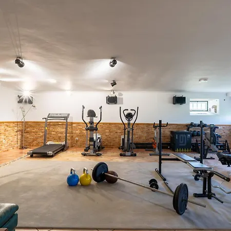 Апартаменты Hostwise - Modern & Shared Pool In Paredes Vandoma