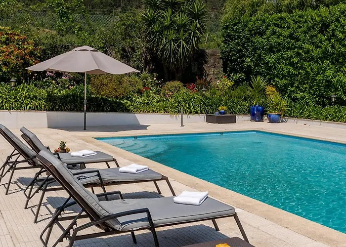 Hostwise - Modern & Shared Pool In Paredes アパート Vandoma