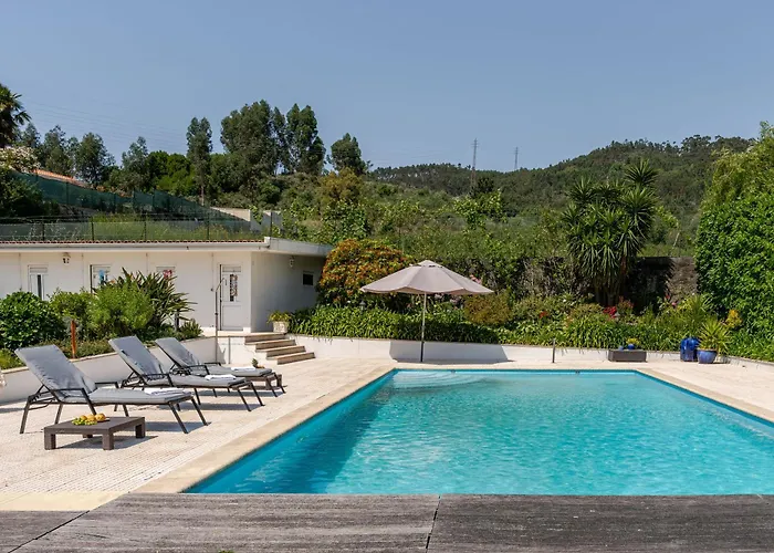 アパート Hostwise - Modern & Shared Pool In Paredes Vandoma