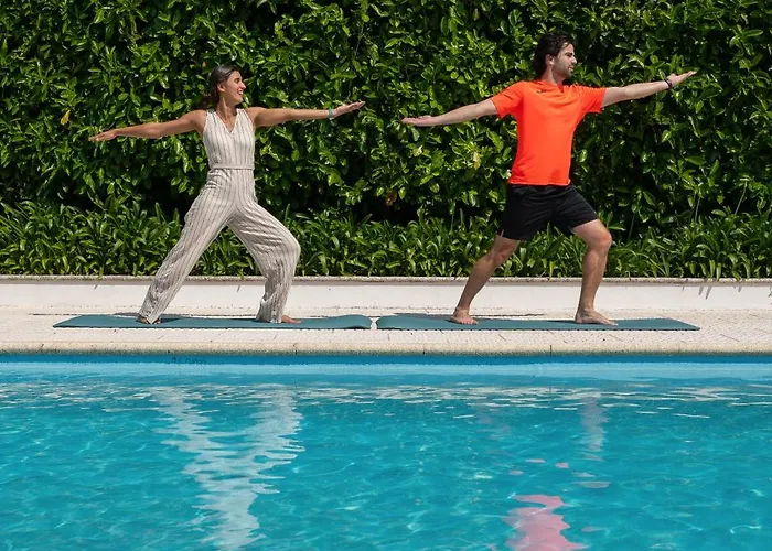 Hostwise - Modern & Shared Pool In Paredes * Vandoma